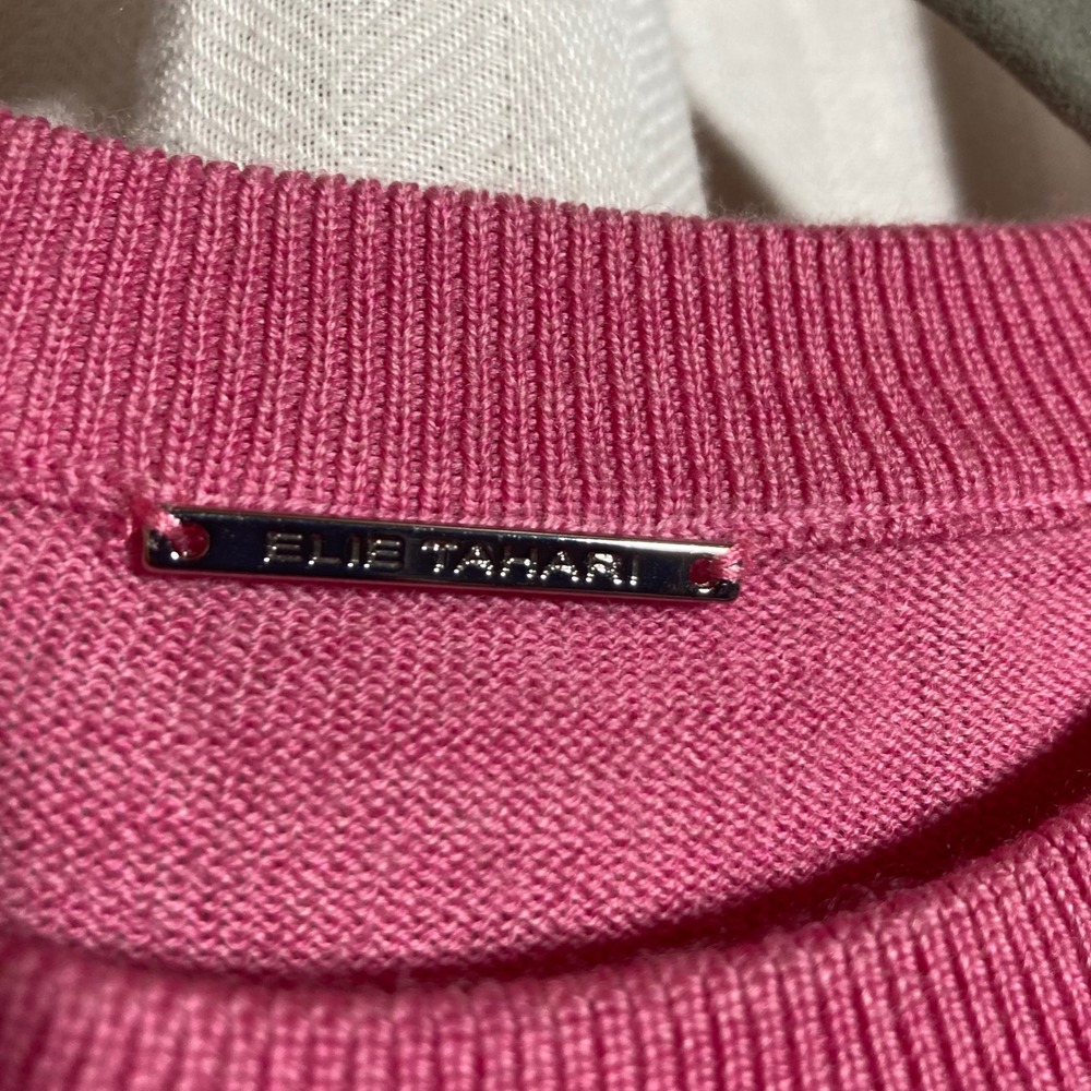 Elie Tahari Pink Merino Wool Pearl Embellished Cutout Neck Sweater S Preppy - Picture 5 of 7